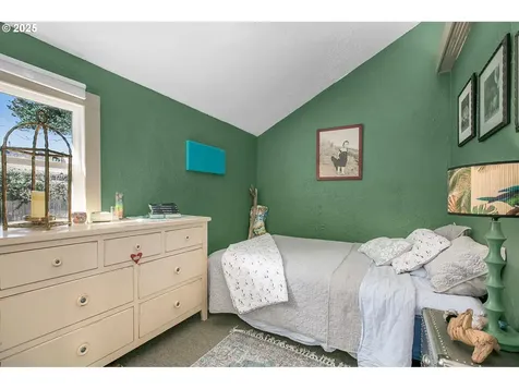 1522 NE 11th Street Lincoln City OR 97367
