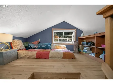 1522 NE 11th Street Lincoln City OR 97367