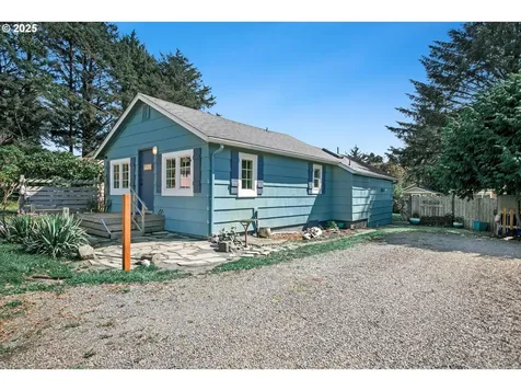 1522 NE 11th Street Lincoln City OR 97367