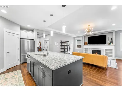 16115 NE 8th Street Vancouver WA 98684