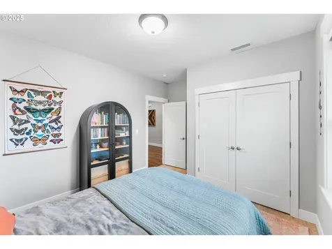 16115 NE 8th Street Vancouver WA 98684