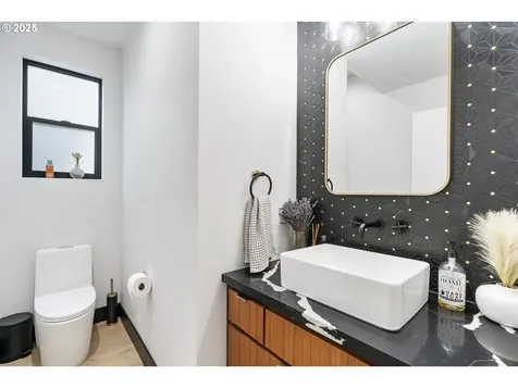 17071 SE Manley Street Portland OR 97236