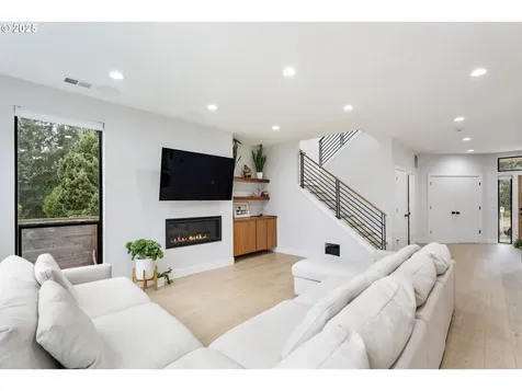 17071 SE Manley Street Portland OR 97236