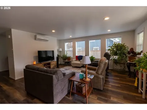 233 S 15th Street Philomath OR 97370