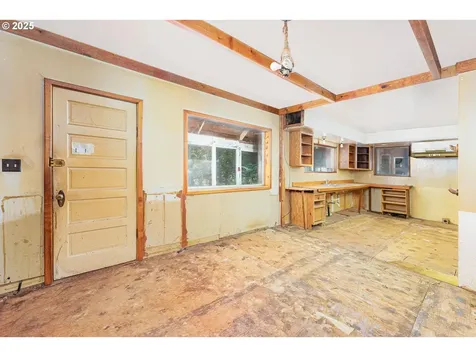2220 NE Brower Road Corbett OR 97019
