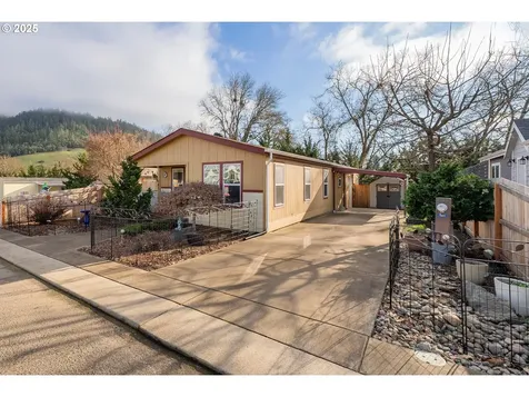 141 Wanda Court Myrtle Creek OR 97457