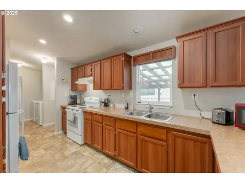 141 Wanda Court Myrtle Creek OR 97457