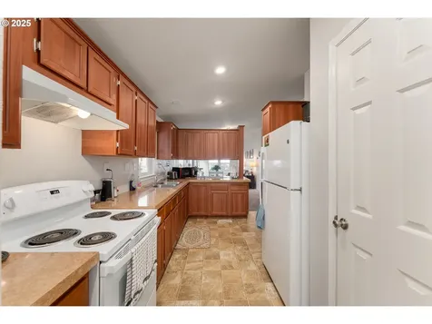 141 Wanda Court Myrtle Creek OR 97457