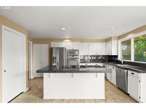 4134 Orchard Way Lake Oswego OR 97035