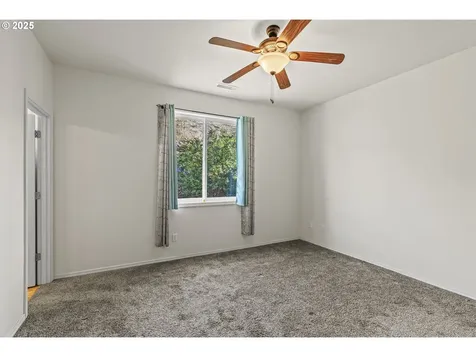 612 Stone View Way Kalama WA 98625