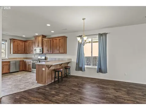 612 Stone View Way Kalama WA 98625
