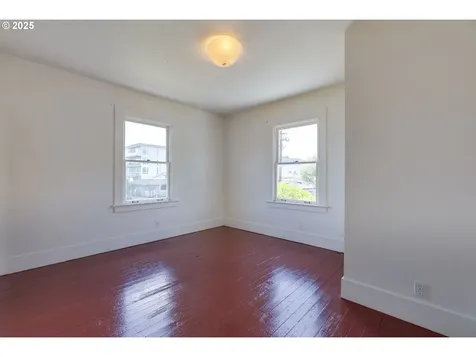 229 N Shaver Street Portland OR 97227