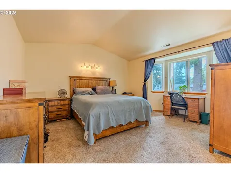 428 SE 11th Circle Troutdale OR 97060