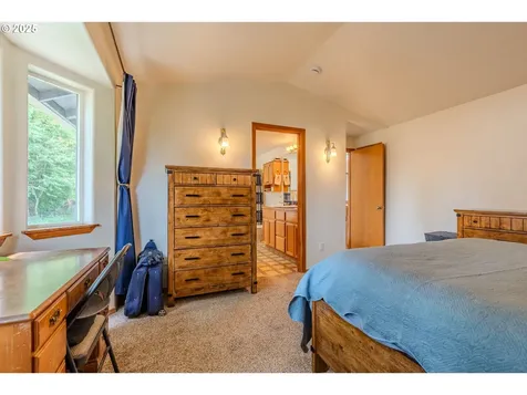 428 SE 11th Circle Troutdale OR 97060