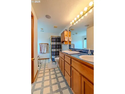 428 SE 11th Circle Troutdale OR 97060