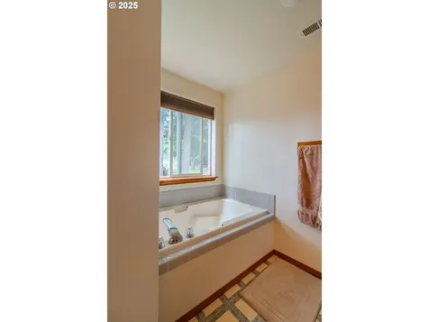 428 SE 11th Circle Troutdale OR 97060
