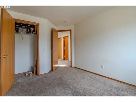 428 SE 11th Circle Troutdale OR 97060