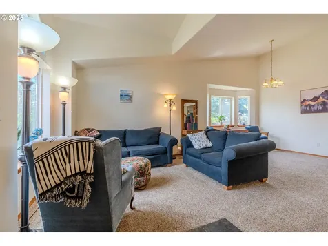 428 SE 11th Circle Troutdale OR 97060