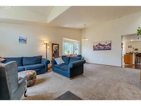428 SE 11th Circle Troutdale OR 97060