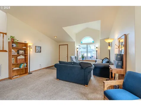 428 SE 11th Circle Troutdale OR 97060