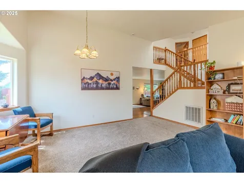 428 SE 11th Circle Troutdale OR 97060