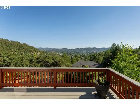 2839 NW Kline Street Roseburg OR 97471
