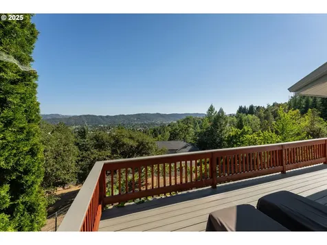 2839 NW Kline Street Roseburg OR 97471