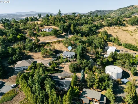 2839 NW Kline Street Roseburg OR 97471