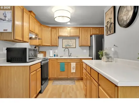 1435 W Harrison Avenue Cottage Grove OR 97424