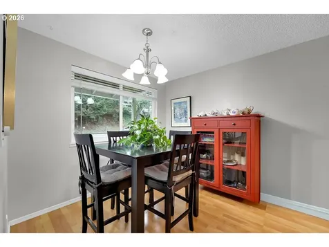 1435 W Harrison Avenue Cottage Grove OR 97424
