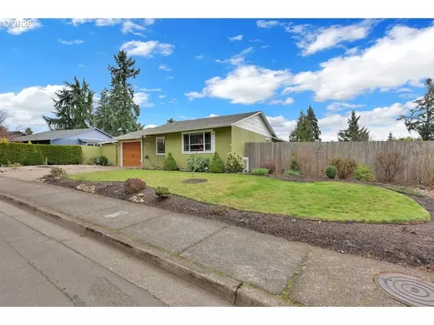1435 W Harrison Avenue Cottage Grove OR 97424
