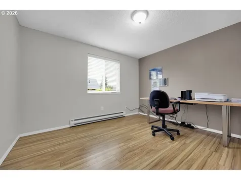 1435 W Harrison Avenue Cottage Grove OR 97424