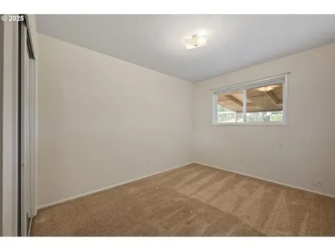 15182 Henrici Road Oregon City OR 97045