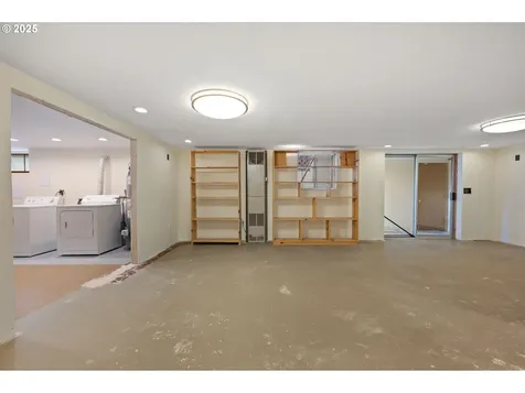 15182 Henrici Road Oregon City OR 97045