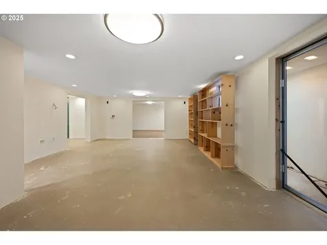 15182 Henrici Road Oregon City OR 97045