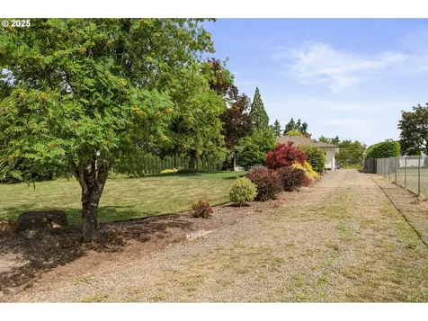 15182 Henrici Road Oregon City OR 97045
