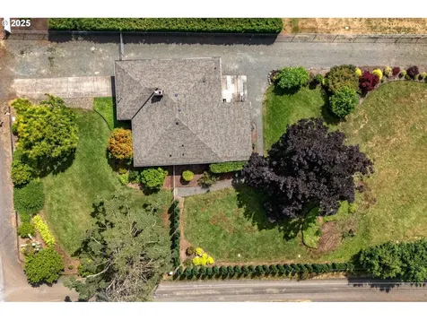 15182 Henrici Road Oregon City OR 97045