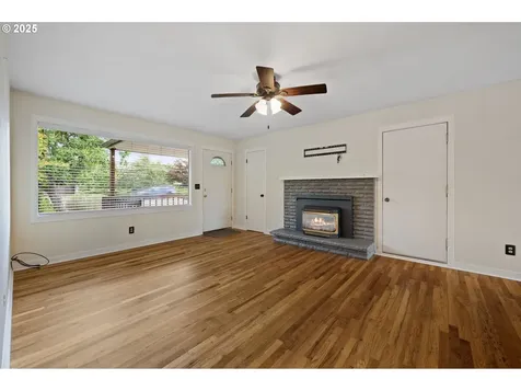 15182 Henrici Road Oregon City OR 97045