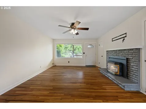 15182 Henrici Road Oregon City OR 97045