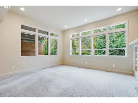 10956 SW Bretton Court Tigard OR 97224
