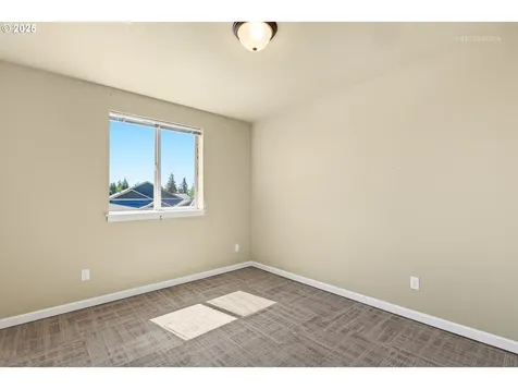 843 Julie Lane Molalla OR 97038