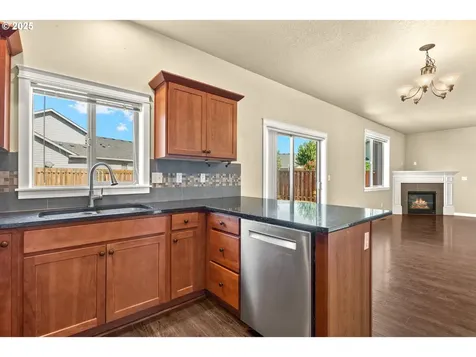 843 Julie Lane Molalla OR 97038