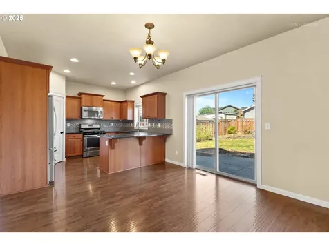 843 Julie Lane Molalla OR 97038