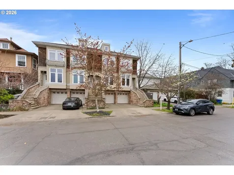 723 NE Tillamook Street Portland OR 97212