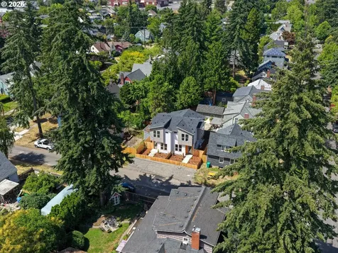5965 NE Hancock Street Portland OR 97213