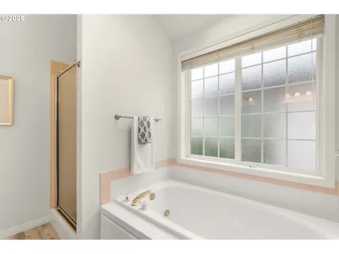 4541 NW Tamoshanter Way Portland OR 97229