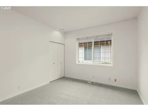 4541 NW Tamoshanter Way Portland OR 97229