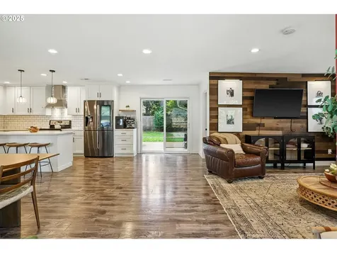 1245 NE 111th Avenue Portland OR 97220