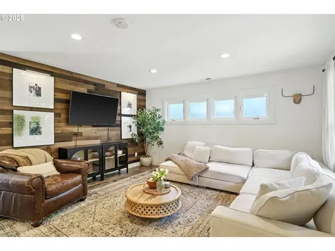 1245 NE 111th Avenue Portland OR 97220