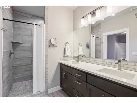 2825 NW Mt Ashland Lane Mcminnville OR 97128